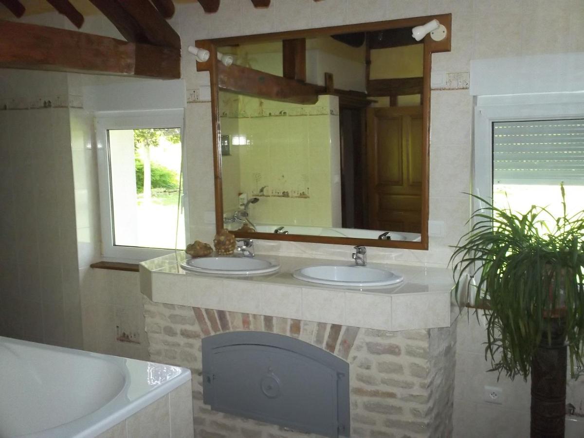 Chambre D'Hotes Des P'Tits Bonheurs Dosches Екстериор снимка